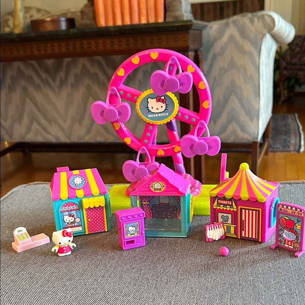 Hello Kitty World Carnival play set pieces
